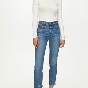 Levi’s wedgie cropped blue jeans